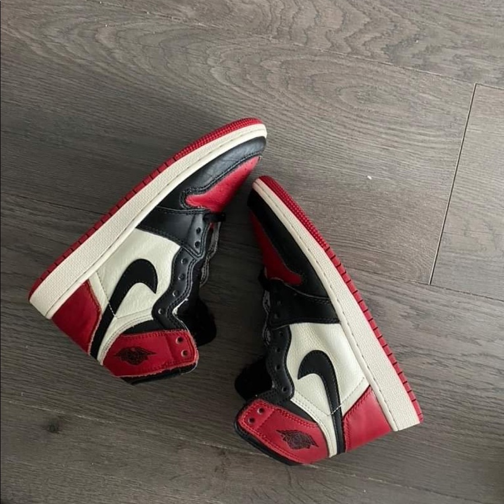Air Jordan 1 Bred Toe’s GS (Size 4Y)